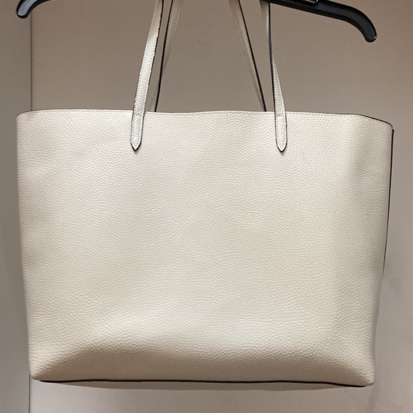 Victoria’s Secret Stencil Logo Oversized Tote~White w/Silver Lining~EUC - Picture 2 of 9